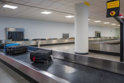 Sommige vliegvelden schaffen de vloeistofregel al af